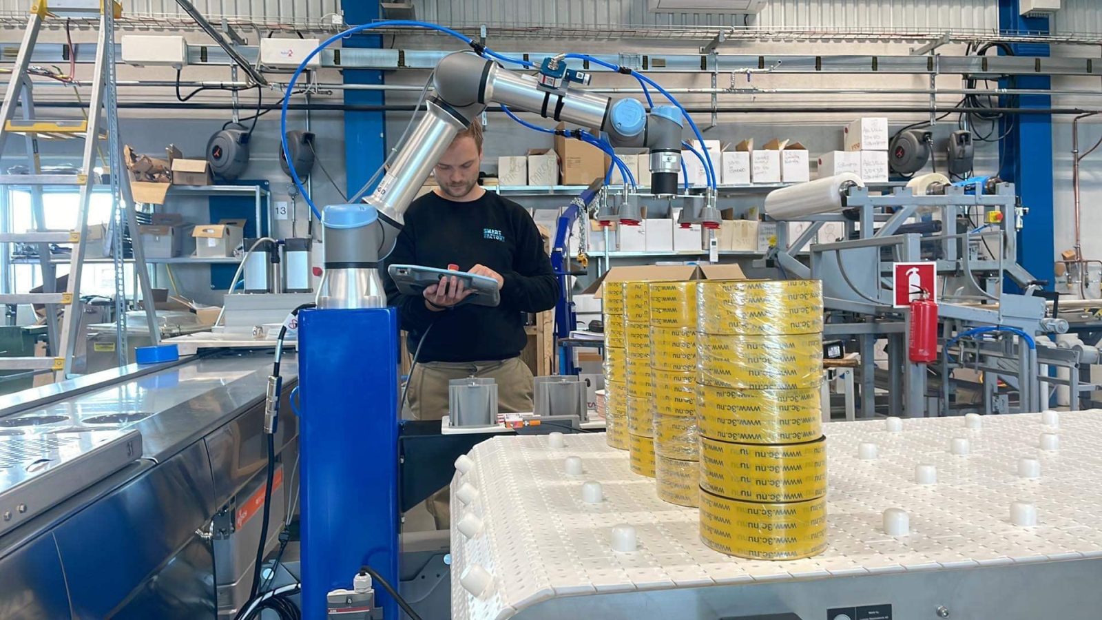 Hörmann Tor Schließt Und Fährt Wieder Ein Stück Hoch Vår nya medarbetare Tor - 3C Production - Vår nya medarbetare Tor | 3C